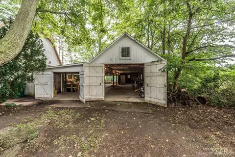 8900 Bunton Rd, Willis, MI 48191 photo 40