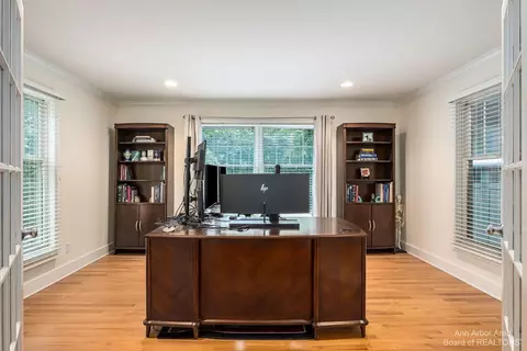 2565 Bedford Rd, Ann Arbor, MI 48104 photo 15