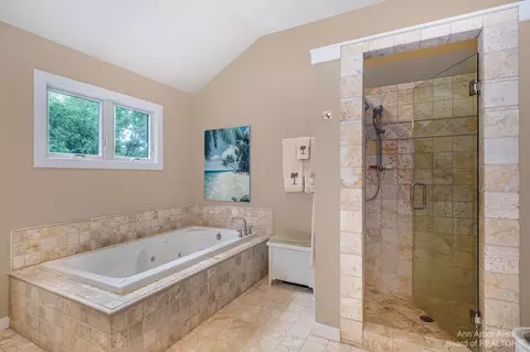 2565 Bedford Rd, Ann Arbor, MI 48104 photo 48