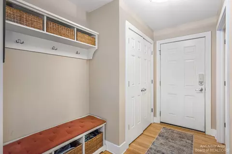 2565 Bedford Rd, Ann Arbor, MI 48104 photo 31