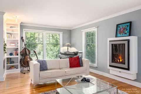 2565 Bedford Rd, Ann Arbor, MI 48104 photo 13