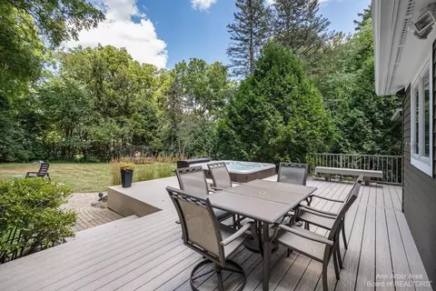 2565 Bedford Rd, Ann Arbor, MI 48104 photo 62