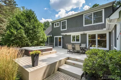 2565 Bedford Rd, Ann Arbor, MI 48104 photo 61