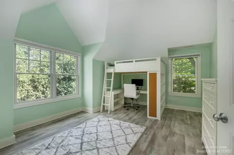 2565 Bedford Rd, Ann Arbor, MI 48104 photo 43