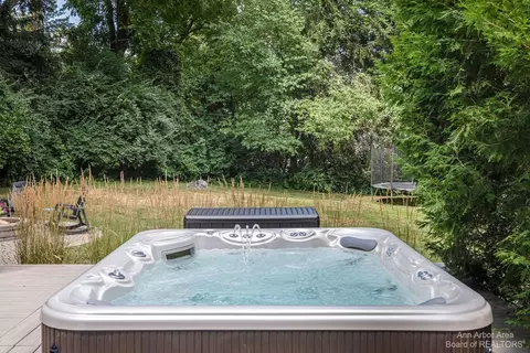 2565 Bedford Rd, Ann Arbor, MI 48104 photo 64