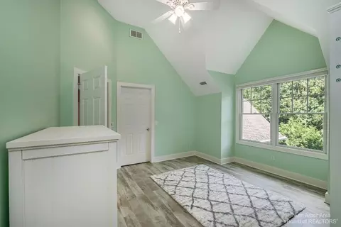 2565 Bedford Rd, Ann Arbor, MI 48104 photo 44