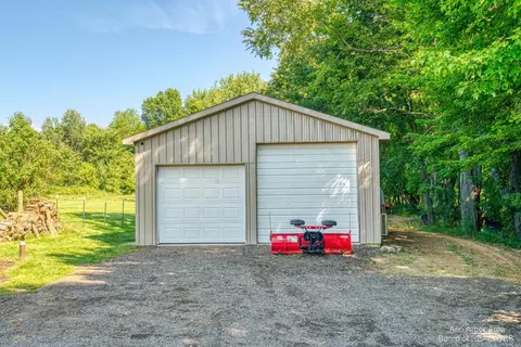 1779 Treelane Dr, Gregory, MI 48137 photo 6