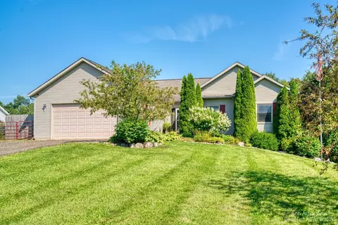 1779 Treelane Dr, Gregory, MI 48137 photo 4