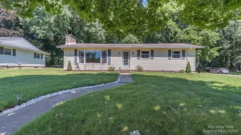 1518 Jericho Rd, Jackson, MI 49203 photo 2