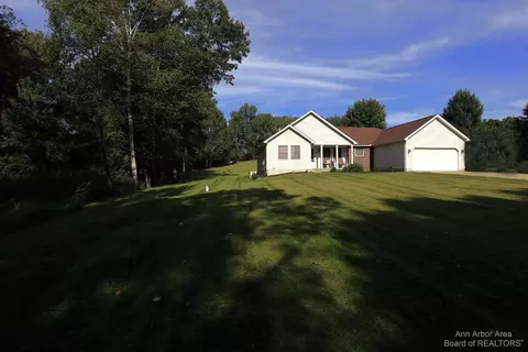 4660 Waynick Dr, Britton, MI 49229 photo 5