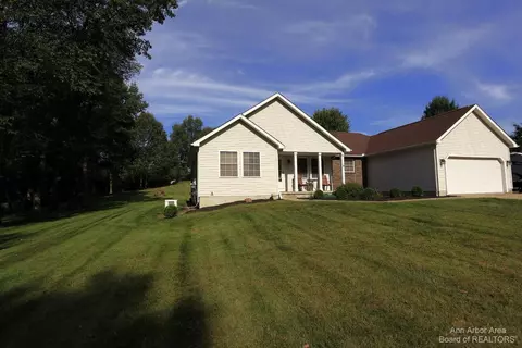 4660 Waynick Dr, Britton, MI 49229 photo 4