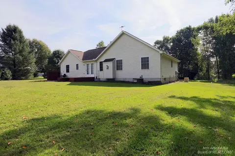 4660 Waynick Dr, Britton, MI 49229 photo 10
