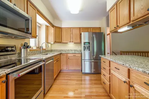 3628 S Downs Dr, Dexter, MI 48130 photo 17