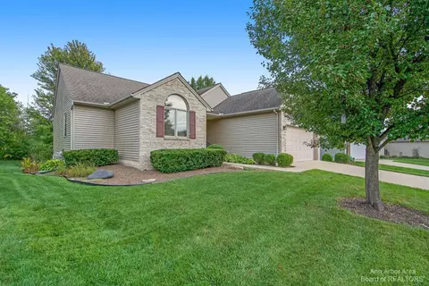 3628 S Downs Dr, Dexter, MI 48130 photo 2