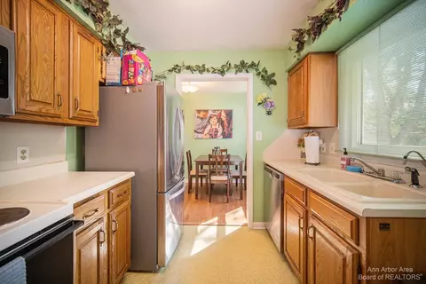 3216 Luetta Ave, Jackson, MI 49201 photo 11