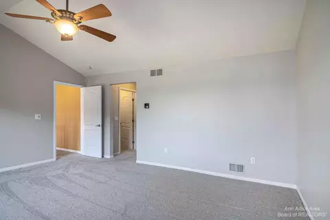 607 Adelaide Ct, Saline, MI 48176 photo 17