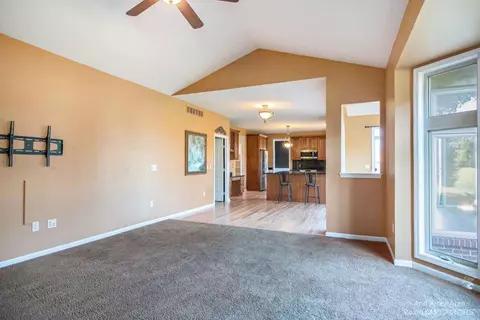 607 Adelaide Ct, Saline, MI 48176 photo 12