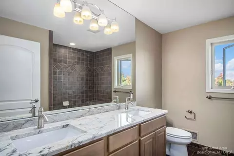 607 Adelaide Ct, Saline, MI 48176 photo 25