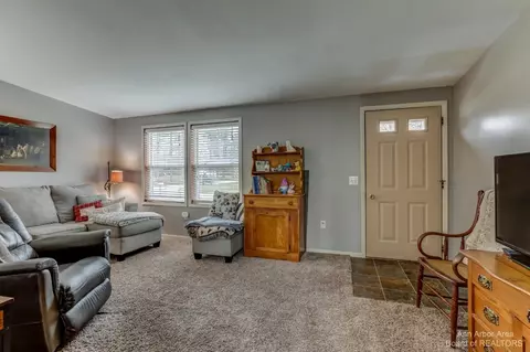 6049 Arbor Ln, Jackson, MI 49201 photo 6