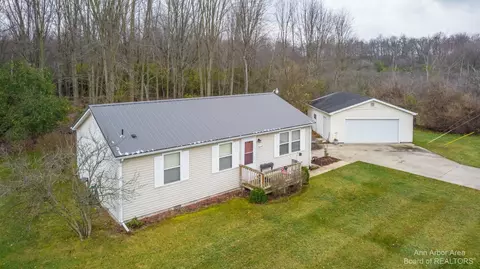 6049 Arbor Ln, Jackson, MI 49201 photo 1