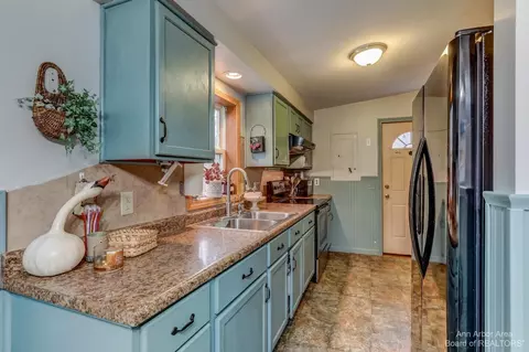 6049 Arbor Ln, Jackson, MI 49201 photo 12