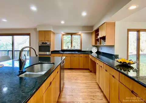3702 E Pineview Dr, Dexter, MI 48130 photo 7