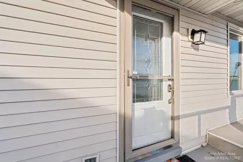 8341 Hillpoint Dr, Brighton, MI 48116 photo 39