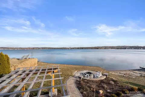 8341 Hillpoint Dr, Brighton, MI 48116 photo 35