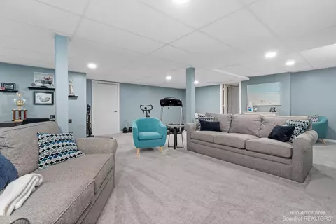 8341 Hillpoint Dr, Brighton, MI 48116 photo 25