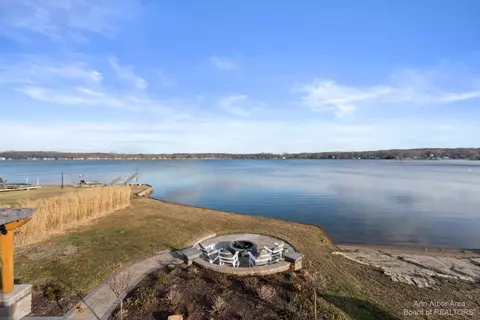 8341 Hillpoint Dr, Brighton, MI 48116 photo 36