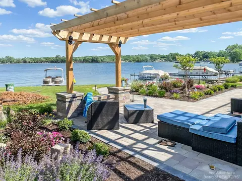 8341 Hillpoint Dr, Brighton, MI 48116 photo 62