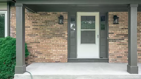 705 W Bemis Rd, Saline, MI 48176 photo 2