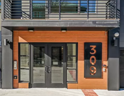 309 N Ashley St #202, Ann Arbor, MI 48103
