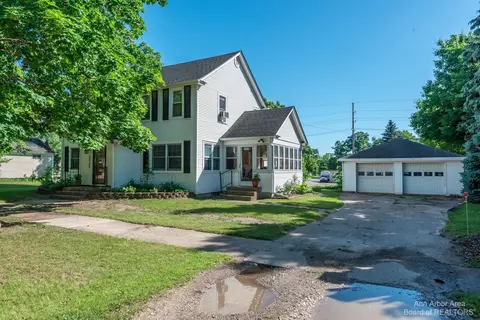 8035 Forest St, Dexter, MI 48130 photo 2