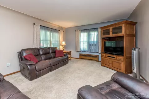 8035 Forest St, Dexter, MI 48130 photo 10