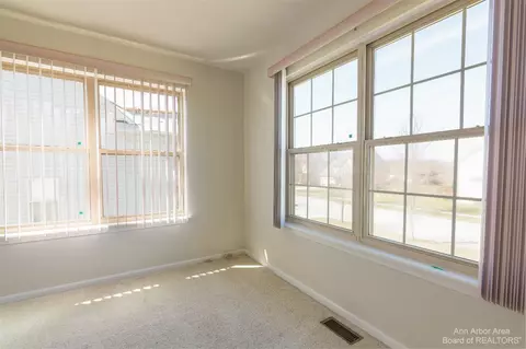 5325 Falling Leaf Dr, Ann Arbor, MI 48108 photo 32