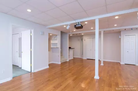 5325 Falling Leaf Dr, Ann Arbor, MI 48108 photo 36