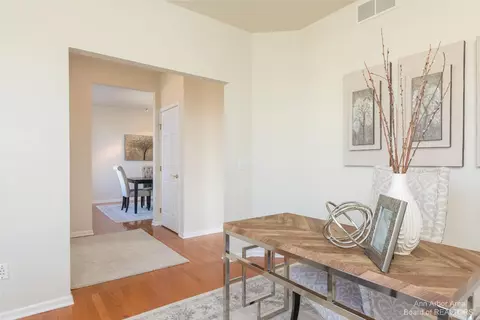 5325 Falling Leaf Dr, Ann Arbor, MI 48108 photo 8