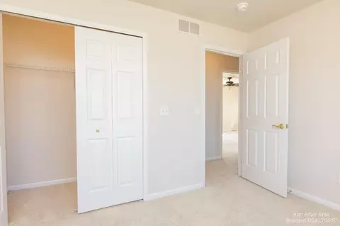 5325 Falling Leaf Dr, Ann Arbor, MI 48108 photo 26
