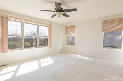 5325 Falling Leaf Dr, Ann Arbor, MI 48108 photo 27