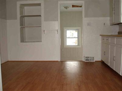 404 E Caroline St, Other, MI 48430 photo 4
