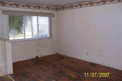 202 E Fauble St, Other, MI 48429 photo 3