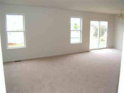 472 Windy Bluff Dr, Other, MI 48433 photo 4