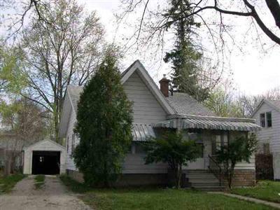 2002 Begole St, Other, MI 48504 photo 1