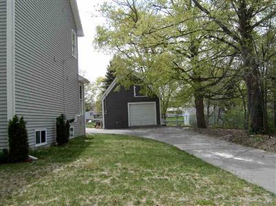 504 E Broad St, Other, MI 48451 photo 6