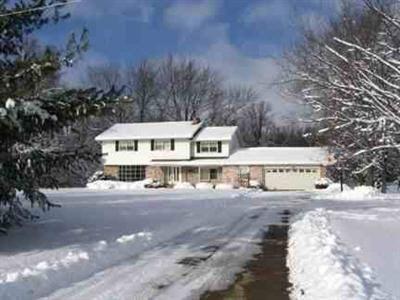 2256 W Thompson, Fenton, MI 48430 photo 1