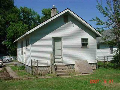623 Monroe St, Other, MI 48503 photo 2