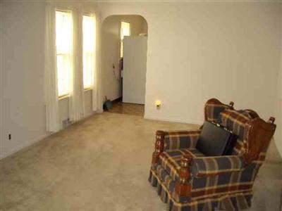 552 Dell Ave, Other, MI 48507 photo 2