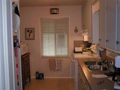 802 Hubbard Ave, Other, MI 48503 photo 2