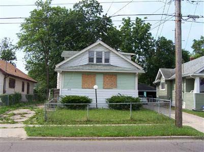 402 Mcclellan St, Other, MI 48505 photo 1